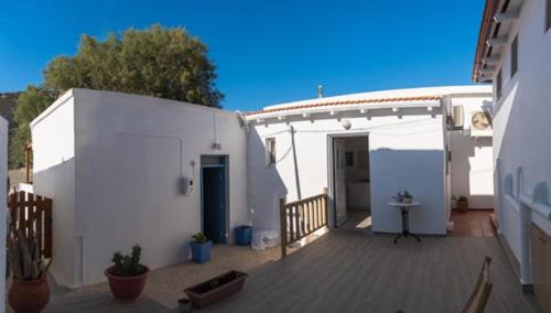 Matala Apartment | Cactus Room