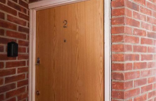 Whitby Apartment | Cadliam