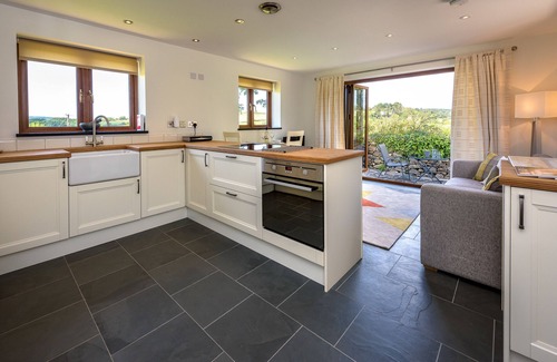 Mynytho House | Caeau Bach - One Bedroom House, Sleeps 2