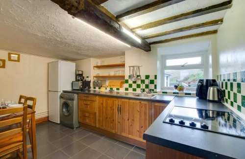 Builth Wells House | Caer Mynach Cottage