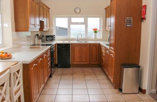 Pontdolgoch House | Caesamson