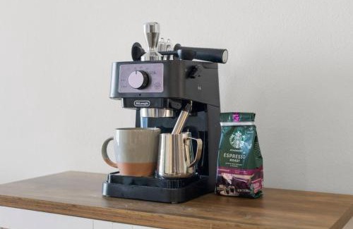 Vickery Meadow Apartment | Cafe Amor - Suite w Resort Amenities by Midtown