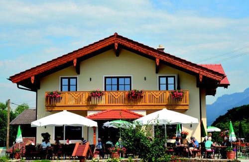 Bernau am Chiemsee House | Cafe Wastelbauerhof - Urlaub auf dem Bauernhof