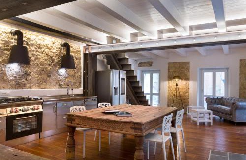 Marina District House | Cagliari Marina Harbour Guest house & Lounge