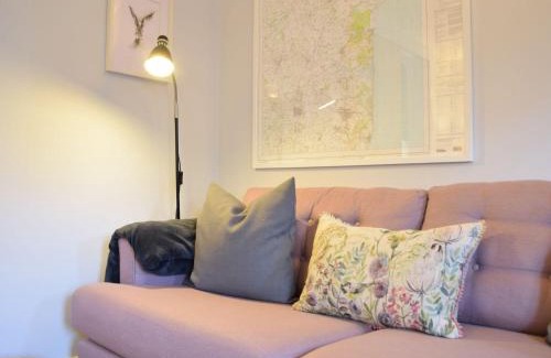 Westleton House | Caines Cottage