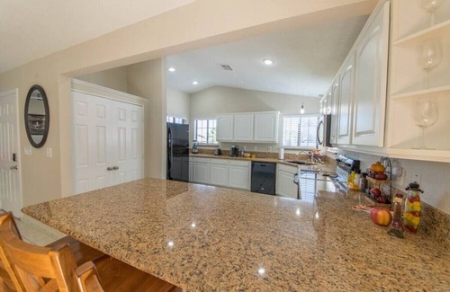 Black Mountain House | Calcutta · Relax in Style! Pool, Vegas games, RV Parking