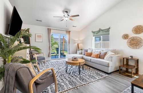Caldwell House | Caldwell Boho Farmhouse 3 Bedroom Private Home