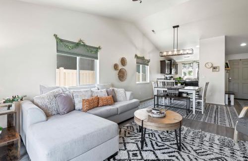 Caldwell House | Caldwell Boho Farmhouse 3 Bedroom Private Home