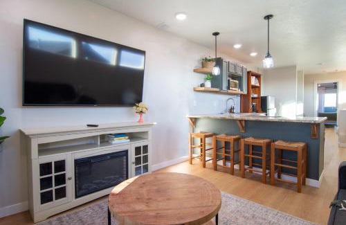 Caldwell House | Caldwell Cliff Swallow Guest House