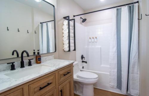 Caldwell House | Caldwell Cliff Swallow Guest House