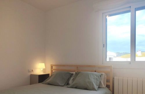 Calella de Palafrugell Apartment | Calella - La Pineda. Walking distance to Beach, w/ swimming pool & parking.