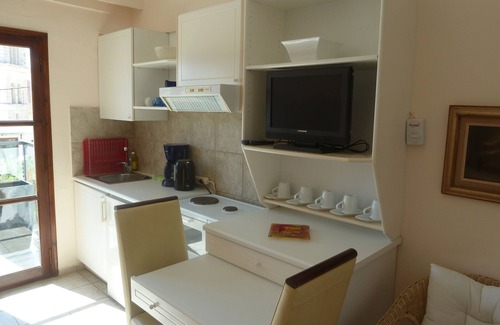 Atsipópoulon Apartment | Calergi 4 - 1 BDR/1LVR Relaxing Home - Pool paradise - MONTHLY OFFERS