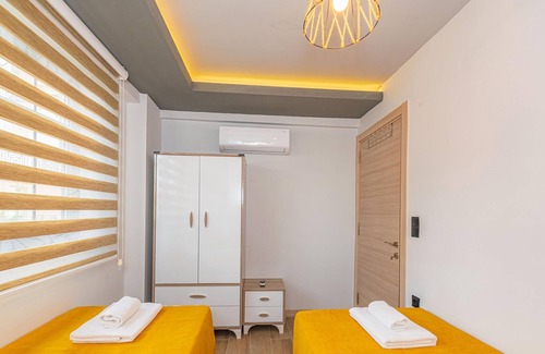 Fethiye City Center Apartment | Calis Beach Yasam Park Residence 400mt to the Beach