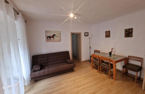 Vista Hermosa Apartment | Calle de Dona Dolsa n6, 2Dcha