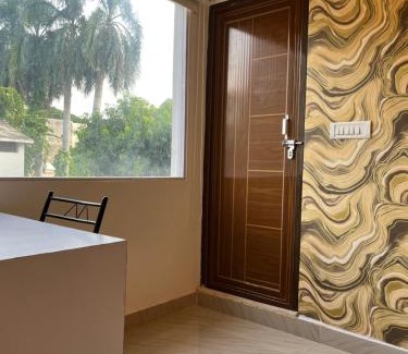 Indira Nagar Bed & Breakfast | Calm and Cozy- Tffstays