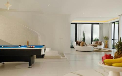 Batu Bolong Villa | Calm Breeze 4 BR Canggu Heart Villa CYN