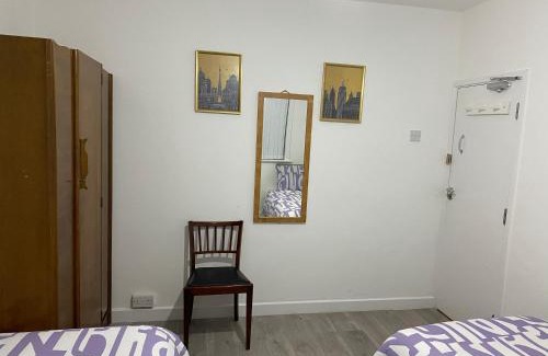 Wyken House | Calm house twin beds