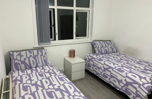 Wyken House | Calm house twin beds
