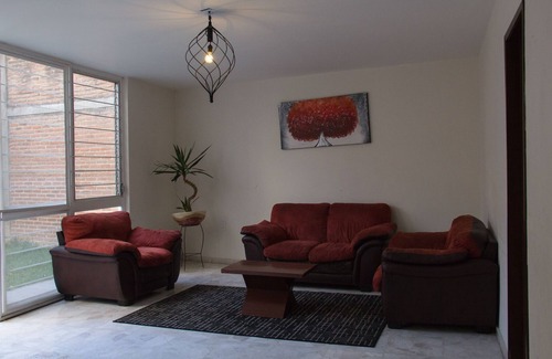 Financial District House | Calm Residence 200m Colomos Park/10min. Andares Mall