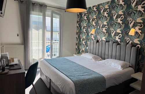 Les Sables d'Olonne Hotel | Calme des Pins Hôtel Piscine & Spa