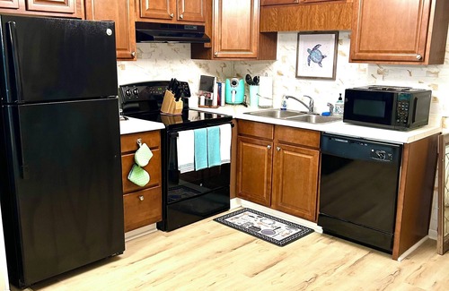 Folly Field Condo | Calming lagoon view 2 BR condo on Hilton Head Island. Rate includes housekeeping