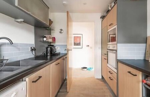 Granton Apartment | Calming Sea View City Apartment