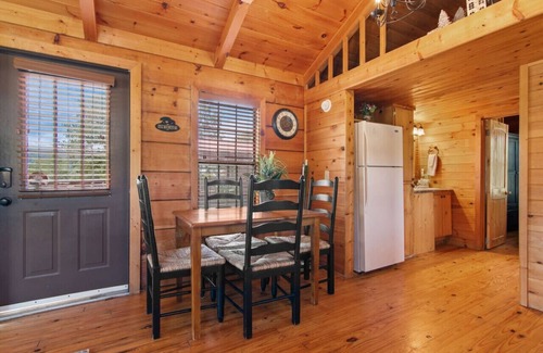 Wears Valley House | Calvery Tiny Home~Pigeon Forge