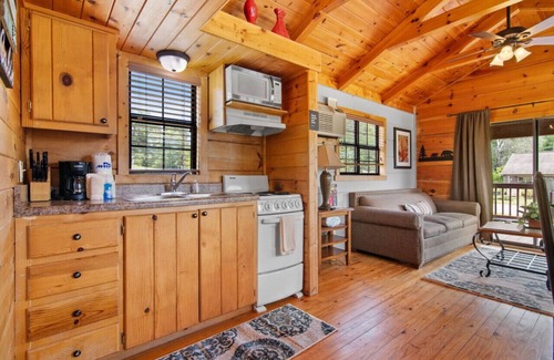 Wears Valley House | Calvery Tiny Home~Pigeon Forge