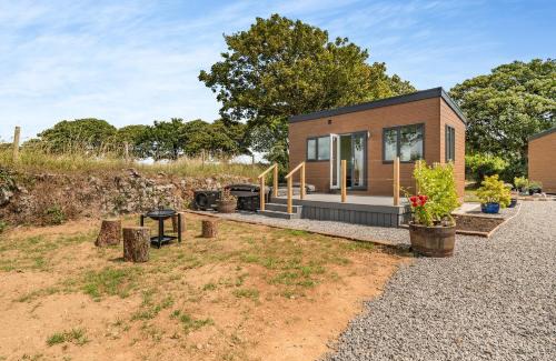 Jameston Resort | Calvesland Hideaway