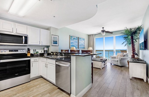 Panama City Beach Condo | Calypso 1-1405 Beachfront Master Beautifully Updated w/Beach Chair Service!