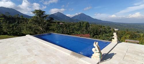 Munduk Hotel | Camaradvipa Retreat Munduk