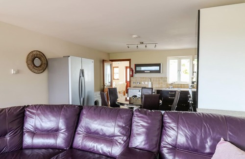 Aberystwyth House | CAMBRIAN VIEW, pet friendly, character holiday cottage in Aberystwyth