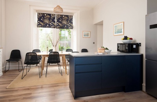 Berwick-upon-Tweed House | Cambridge House - Sleeping 8 Guests in 4 Bedrooms