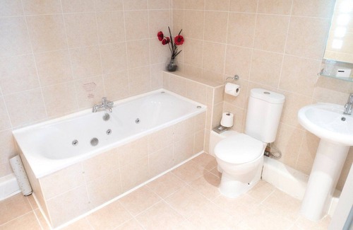 Brighouse Hotel | Cambridge Hotel Waterfront
