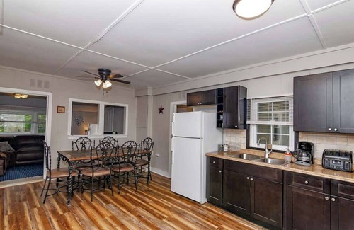 Tannersville House | Camelback cottage - On One Acre and Pet Friendly
