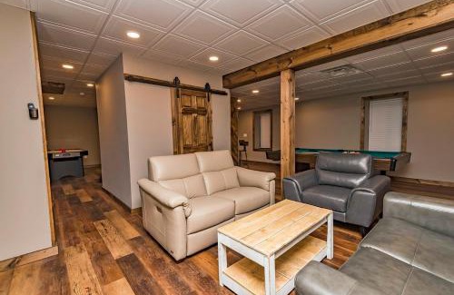 Cresco House | Camelback Ski Mts,Firepit, Hottub,Kalahari WaterPark,Linens!