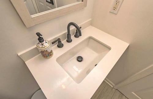 Cresco House | Camelback Ski Mts,Firepit, Hottub,Kalahari WaterPark,Linens!