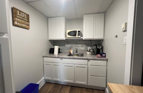 Shoal Harbour Apartment | Camia Inn- Newly Renovated Basement