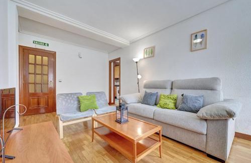 Echavacoiz Apartment | Camino Pamplona 3 by Clabao