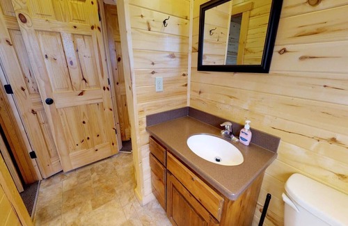 Monticello House | Camp Jackson 8 BR Lodge