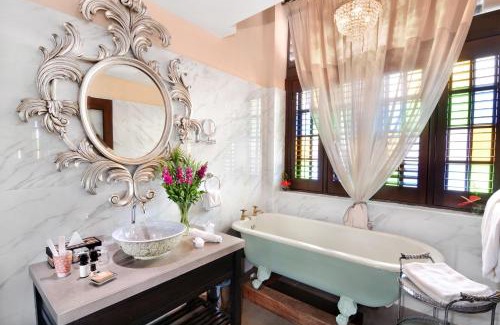 Downtown George Town Hotel | Campbell House