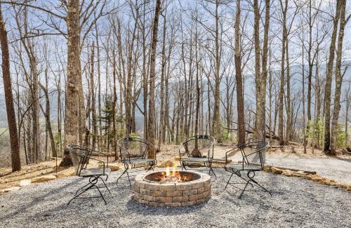 Gatlinburg - Pigeon Forge House | Campfires and Cornbread is a 2 bedroom cabin with loft and loaded amenities!