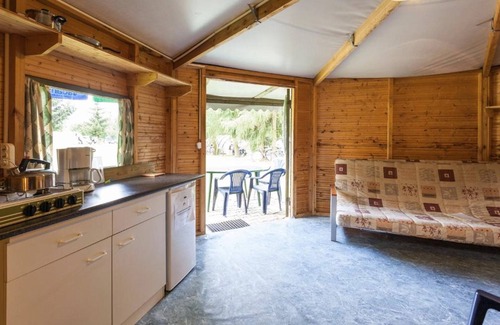 Januv Dul Ski Chalet | Camping 2000 - Kampeerhut