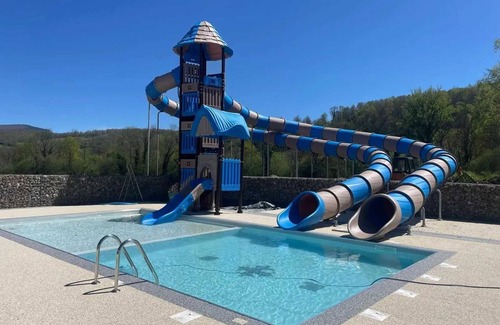 Oust House | Camping 3 étoiles - Parc aquatique - ccaihgb