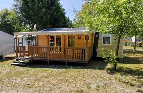 Parentis-en-Born House | Camping 4 étoiles - Piscine - eebifh