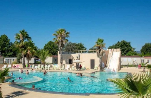 Grimaud House | Camping 4 étoiles - Parc aquatique - eebaea