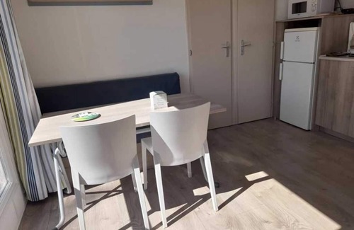 Le Grau-dʼAgde House | Camping 4 étoiles - Piscine - ccbbecc