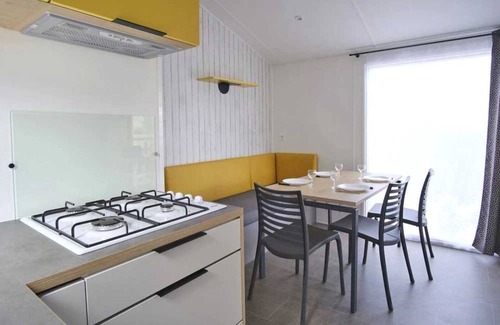 Bretignolles-sur-Mer House | Camping 5 étoiles - Parc aquatique - eeibhe