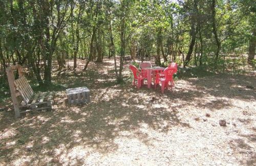 Saint-Aubin-de-Nabirat Other | Camping au calme