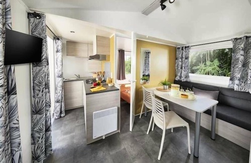 Meze House | Camping Beau Rivage* - Mobile home Family Luxury Premium 3 rooms 4 people Air-conditioned with Jacuzzi
